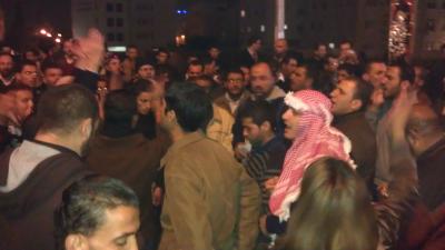 اعتصام الديوان ينتقل إلى الساحة الهاشمية-فيديو وصور اعتصام الديوان ينتقل إلى الساحة الهاشمية-فيديو وصور