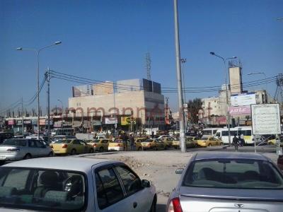 سائقو الزرقاء يعتصمون ضد فتح مكاتب جديدة سائقو الزرقاء يعتصمون ضد فتح مكاتب جديدة