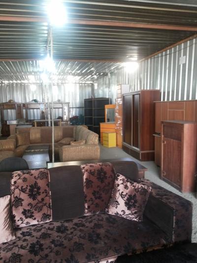 "سوق الجمعة" مقصد الباحثين عن كل ما يخطر وقد لا يخطر ببال