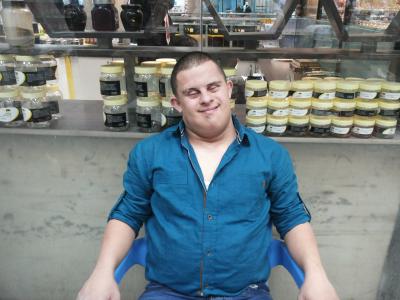 همّة زيد .. تحرره من "المتلازمة"