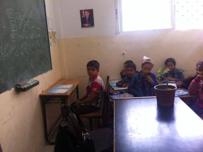 "المعلمين" تكشف سوء وضع مدرسة اساسية و"التربية" تصفها بالمتميزة