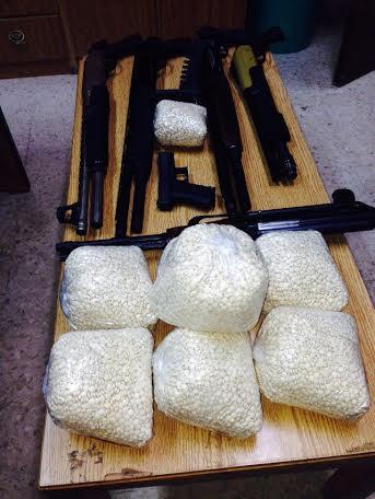 القبض على 10 مروجين مواد مخدرة ضمن حملة أمنيّة مكثفة القبض على 10 مروجين مواد مخدرة ضمن حملة أمنيّة مكثفة