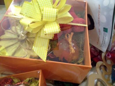 صناعة الشموع تُخرج زرقاويات من ظلمة الحاجة الى نور الحياة الكريمة صناعة الشموع تُخرج زرقاويات من ظلمة الحاجة الى نور الحياة الكريمة