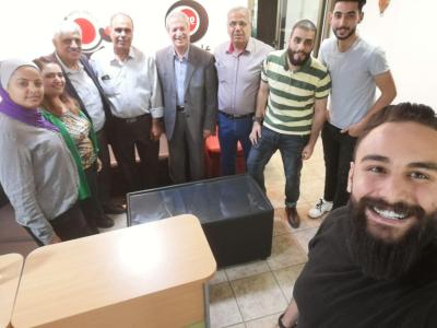 السائق في راديو البلد