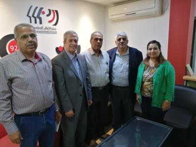 السائق في راديو البلد