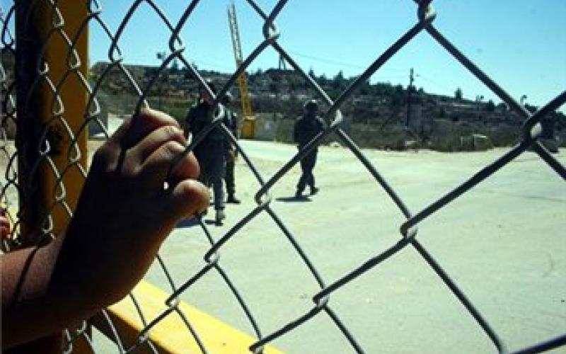 استشهاد أسير فلسطيني وإضراب عام في سجون الاحتلال