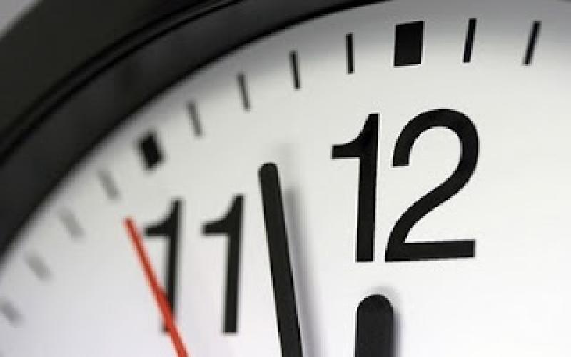 نواب يحملون النسور مسؤولية مقتل العوضات 