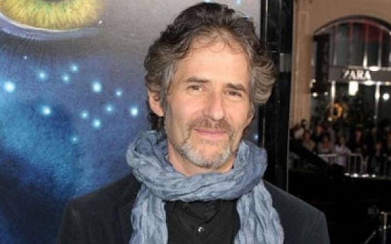 ملحن أغاني فيلميّ "تايتانيك" و"آفاتار" يلقى مصرعه بكارثة جوية