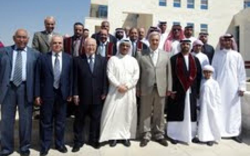 الطنيجي يناقش رسالة الماجستير