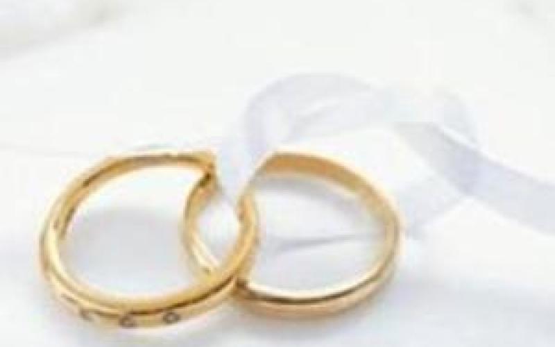 د.عودة يعلن خطوبته