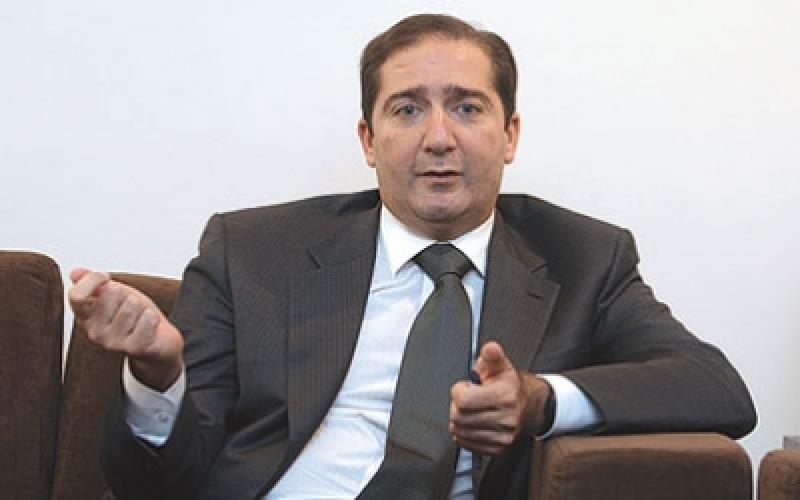 الرفاعي يصدر تعميما يمنع فيه مخاطبة الديوان الملكي في الشأن العام