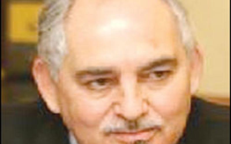 مرارة الديسي .. مدخل لبناء الطبقة الوسطى 