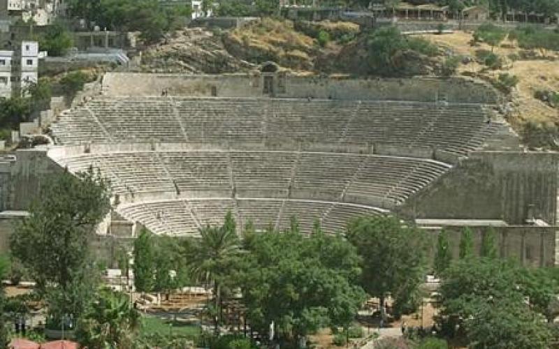 محافظ العاصمة يرفض السماح بمسابقة رقص