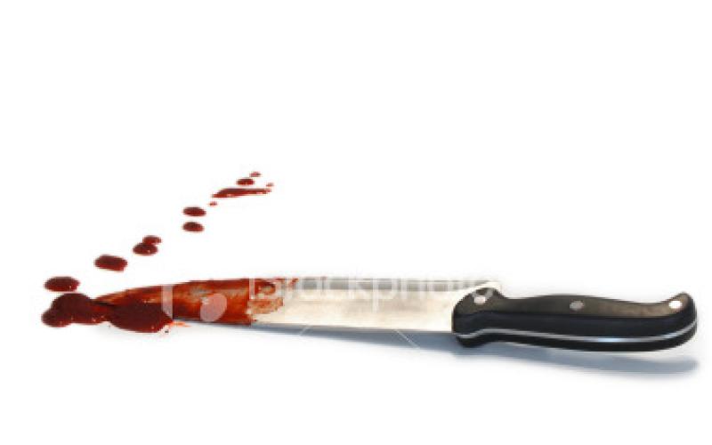 تهمة القتل القصد لرجل قام بقطع العضو التناسلي للضحية