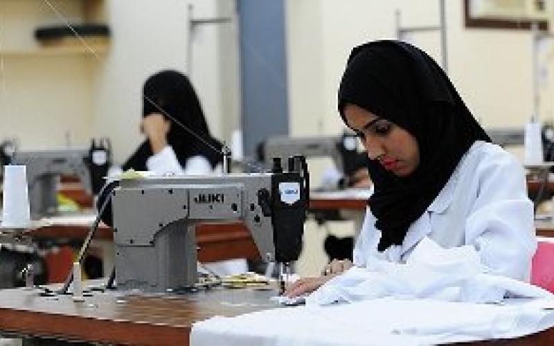 عزوف أهالي الشونة عن العمل بمصنع الخياطة (فيديو)