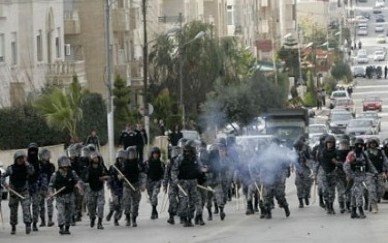  الدرك يضرب طوقا أمنيا أمام السفارة المصرية بوجه معتصمي أنصار1