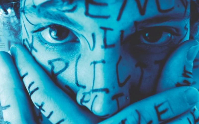 الرقابة الذاتية.. سجنٌ يبنيه الصحفي لنفسه (فيديو)