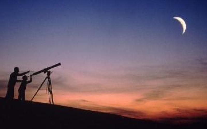 قاضي القضاة يدعو لتحري هلال رمضان الثلاثاء