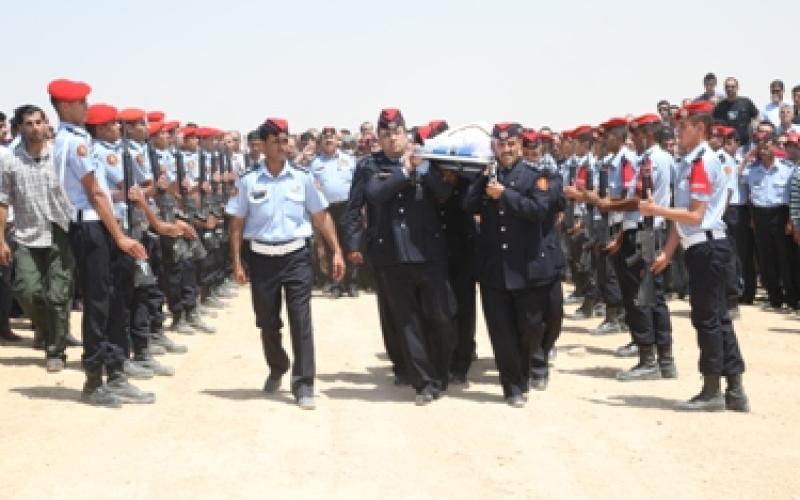 تفاصيل استشهاد النقيب النوايسة ( التشييع في صور)