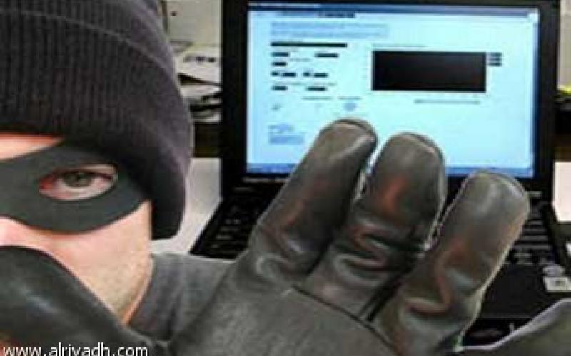 " الاحتيال الالكتروني".. تعددت الطرق والهدف واحد..فيديو
