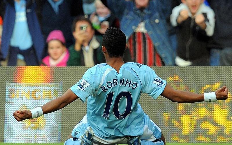 Milan sign Robinho from Manchester City