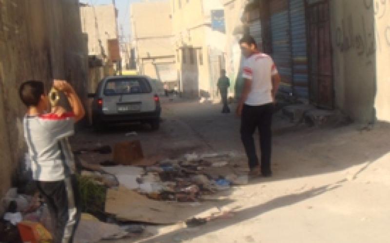 نظافة مخيم البقعة..عبء يثقل الأنروا