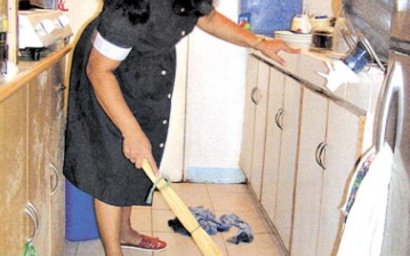 Philippine employment market closure causes problems 