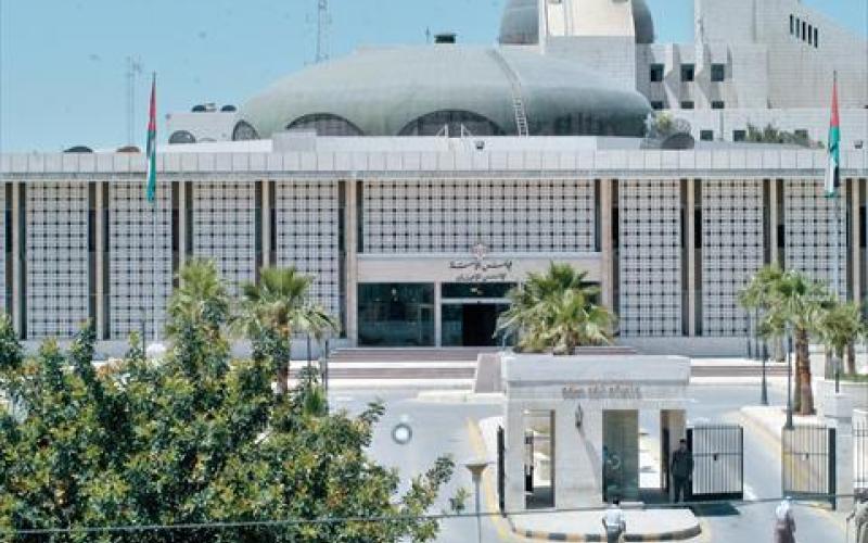 15 قانوناً إلى مالية النواب و12 إلى القانونية 