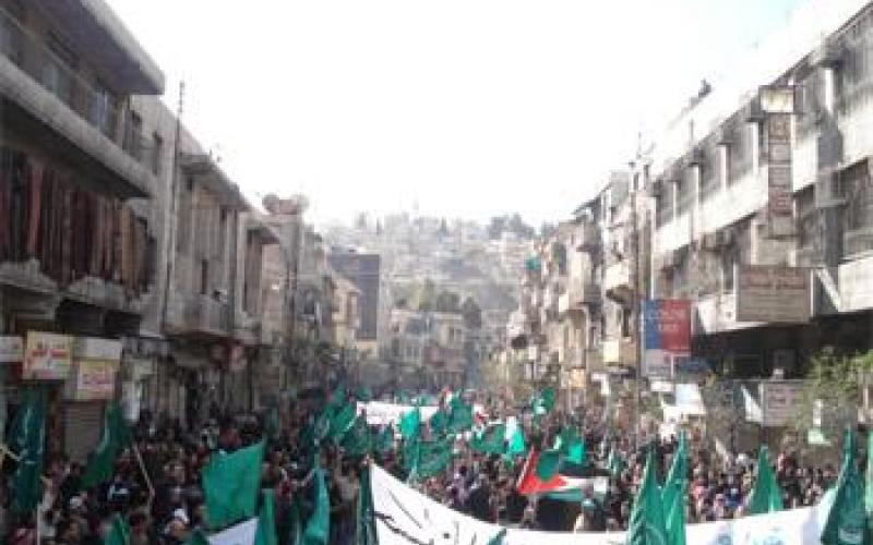 مخيم البقعة ينضم إلى مسيرات الجمعة