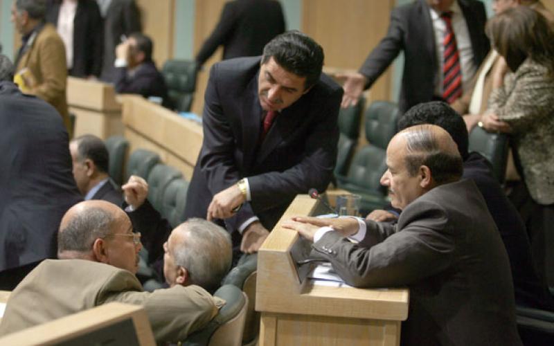 النسور يفشل برد قانون النقل البري بعد تغير توجهات النواب