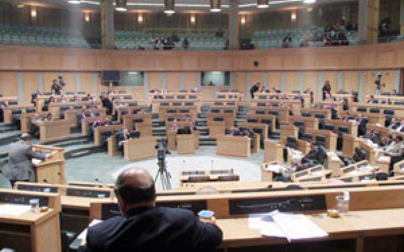 "النواب" يرجئ اقرار قانون العقوبات للنظر بعقوبة الزنا والعذر المخفف لجرائم الشرف 