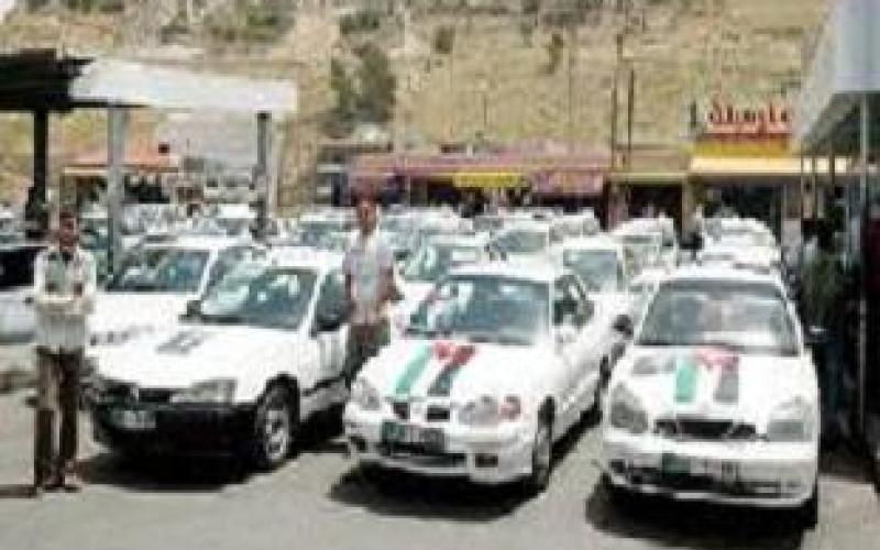 سائقو جبل النصر-عاليا يعتصمون لحل مشاكلهم