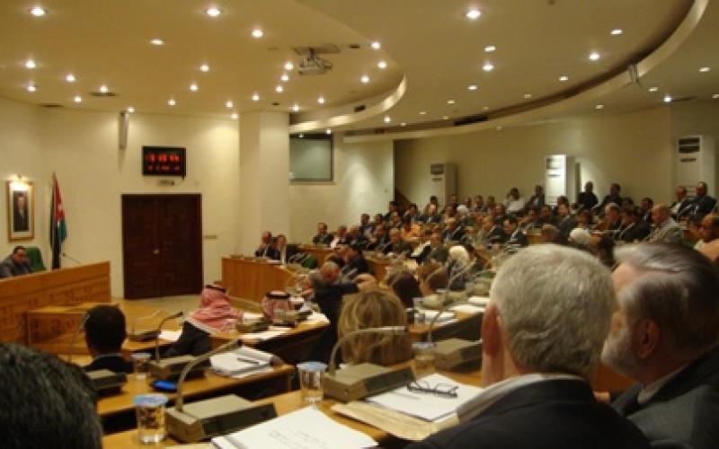 أعضاء يطالبون بعدم حل مجلس الأمانة