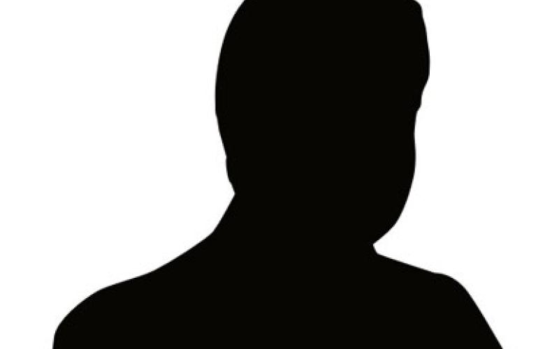 من يقف وراء خالد شاهين