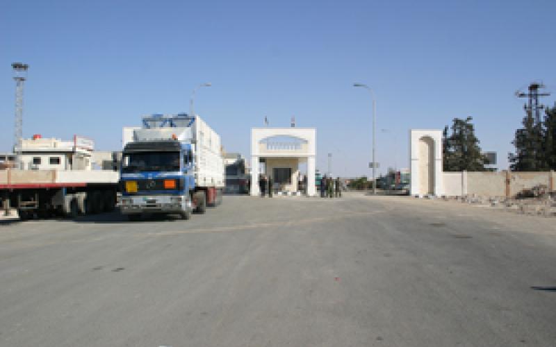 الخضار الأردني عالق على الحدود السورية بما يهدد حركة التصدير