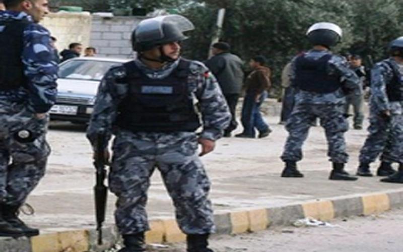 الاشتباكات تتوسع في مادبا واعتداء على سيارات وأكشاك الشرطة