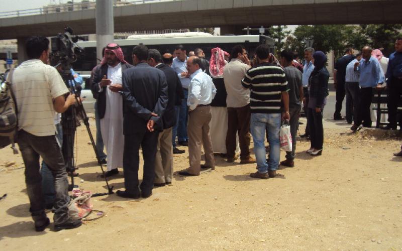 صور.. اعتصام لمتضرري البورصات ومطالبة بتعويض مادي ومعنوي 