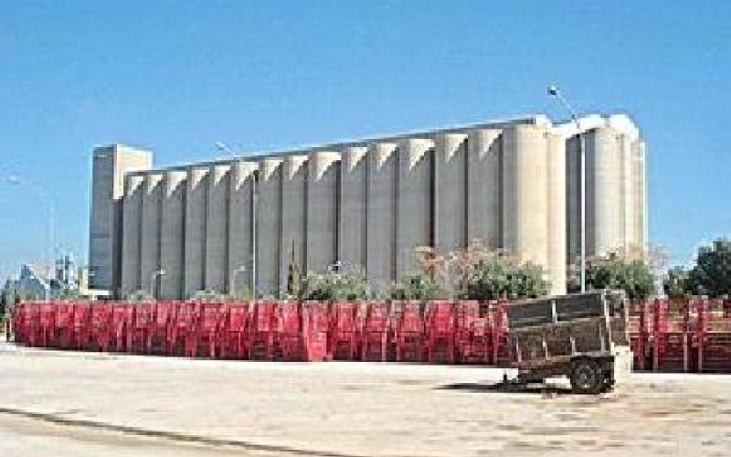 عمال الصوامع يضربون احتجاجا على الهيكلة