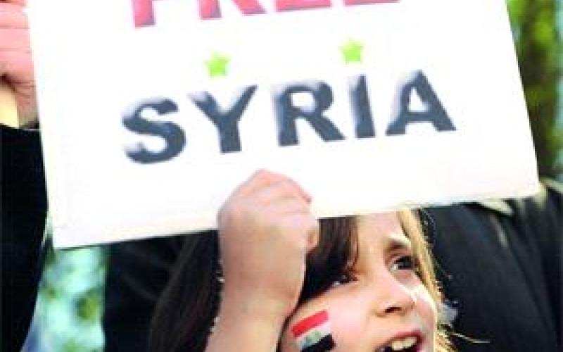 عائلات سورية تلجأ للأردن هربا من العنف 