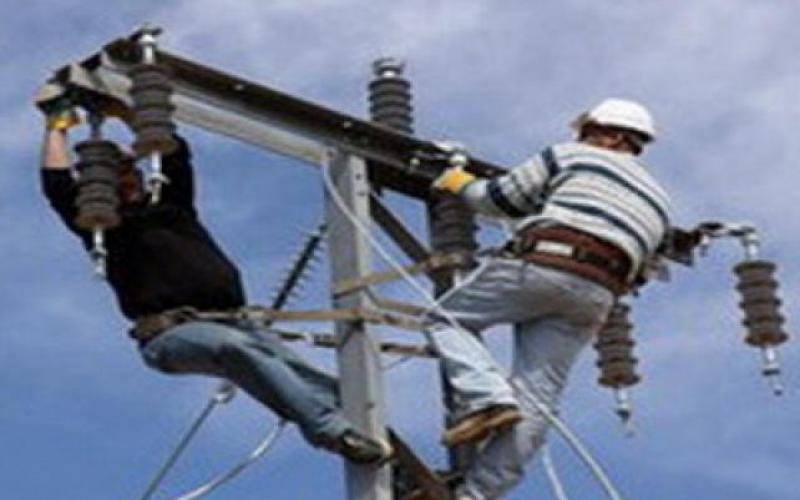 اتفاق نيابي يعلق إضراب عمال الكوابل