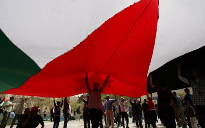 ناشطون يطلبون من السفارات الضغط على الأردن من خلال المساعدات