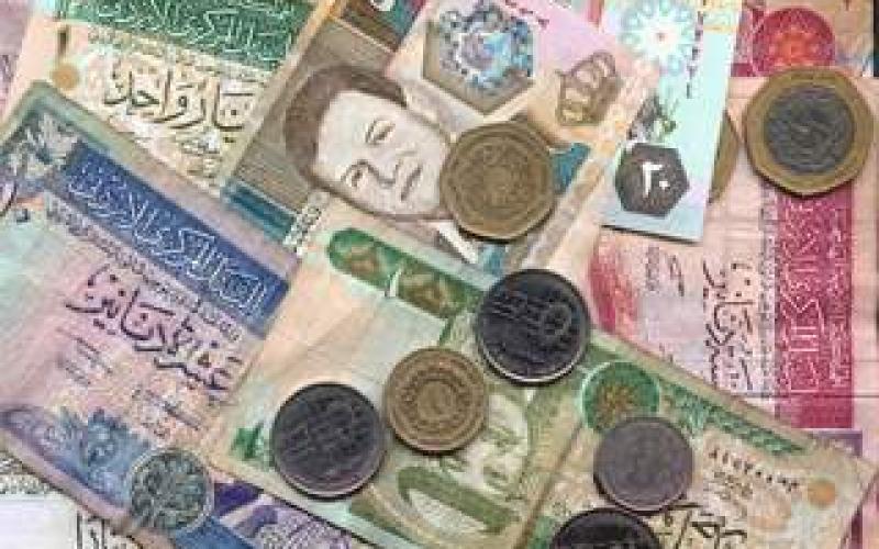 صرف رواتب الموظفين الاحد