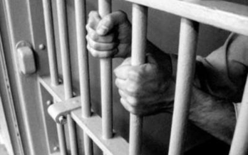 شاهد.. الاعتداء على النواب بعد فشلهم بشمول القتل العمد بالعفو العام