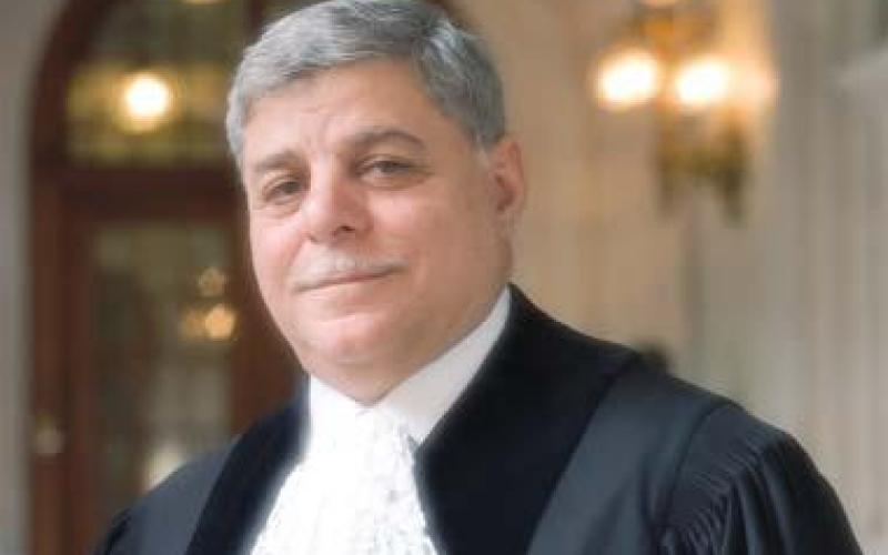 الملك يكلف الخصاونة بتشكيل الحكومة