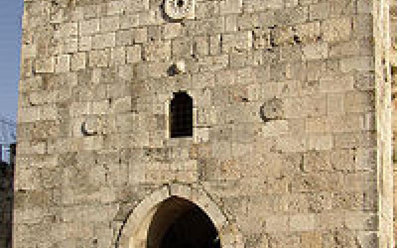 القدس بين عالم وعالم