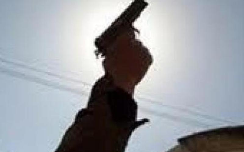 دعوة إلى سحب الأسلحة من المواطنين