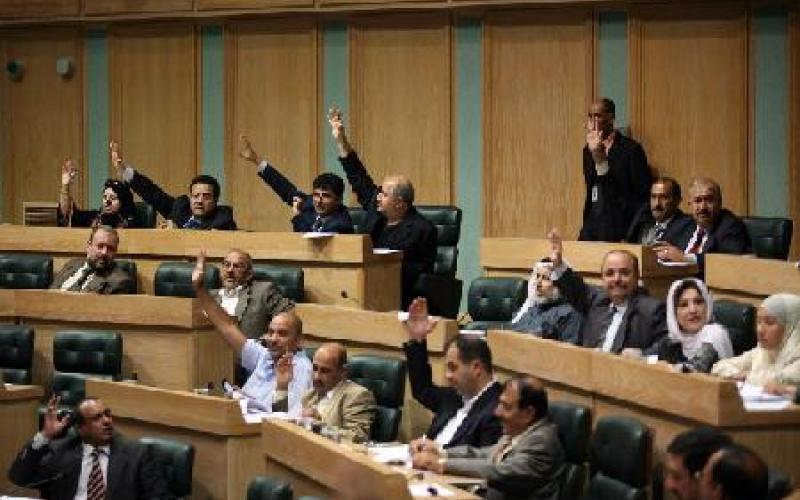 خلاف نيابي حول تجريم من يضبط بتعاطي المخدرات ﻷول مرة