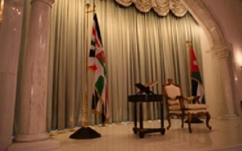 وزير الثقاقة ينفي بيع الوزارة لكرسي العرش 