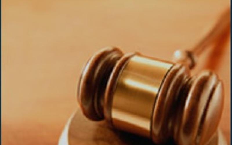 مواصلة التحقيق بقضيتي فساد بالأمانة.. وتوقيف مدير المتقاعدين العسكريين