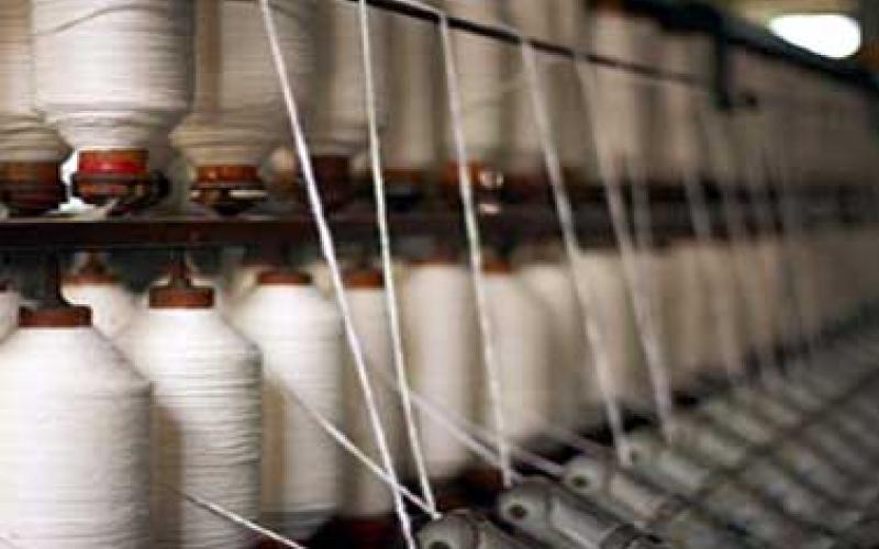 عمال النسيج غاضبون لاستثنائهم من الحد الأدنى للأجور